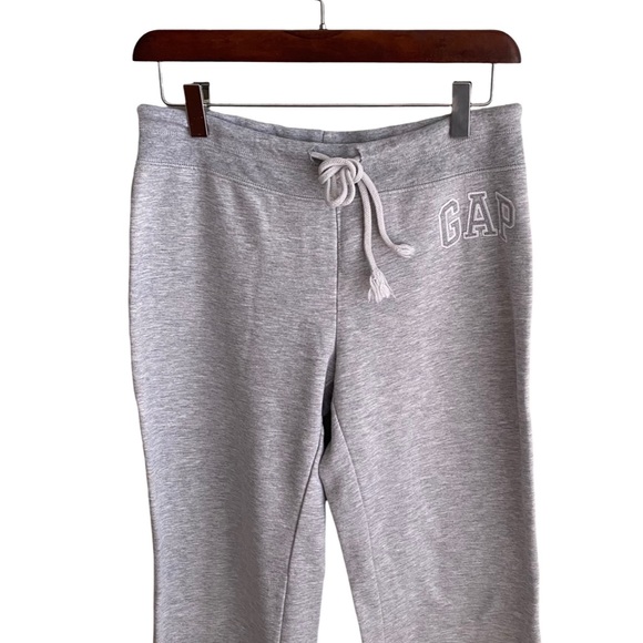 Women’s Gap Logo Joggers - Picture 3 of 8